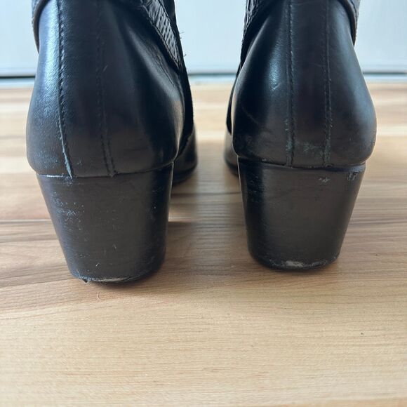 COACH Paulina Black Leather Ankle‎ Boots Embossed Snake Belt Booties Size 10 - Picture 4 of 10